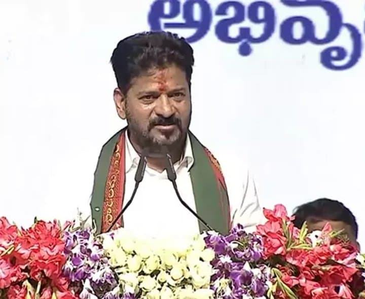 కేసీఆర్‌ సభకు రావాలి: రేవంత్‌