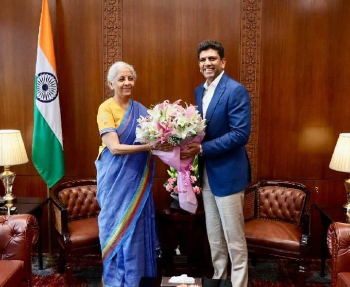 ఢిల్లీలో నిర్మలా సీతారామన్‌తో పెమ్మసాని భేటీ - Udayam