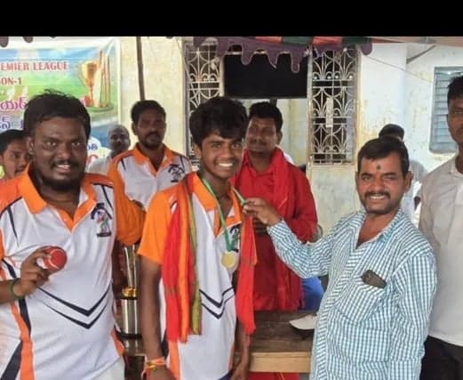 మిర్జాపూర్‌లో ఎంపీఎల్ క్రికెట్ టోర్నీ