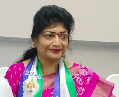 వైసీపీ వెంకటగిరి అభ్యర్థిగా దీవెన - Udayam