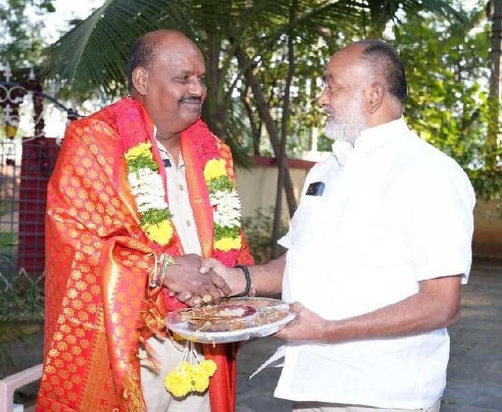రిటైర్డ్ డీఎస్పీ నాగరాజుకు సన్మానం - Udayam