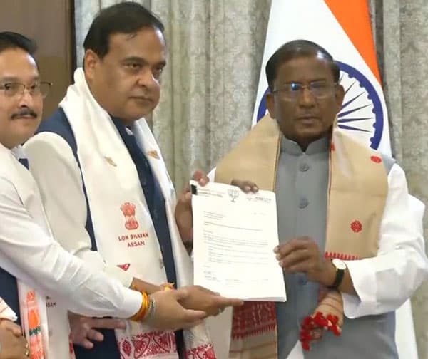 అసోం సీఎంగా హిమంత బిశ్వ శర్మ.. గవర్నర్‌ను కలిసి ప్రభుత్వం ఏర్పాటుకు విజ్ఞప్తి!