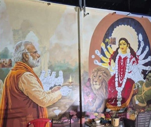 దుర్గాపూజ పండల్‌లో ప్రధాని మోదీ కళాకృతులు
