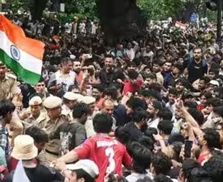 యువతతో కొత్త వ్యూహం. సోషల్ మీడియాలో బీజేపీ ఫోకస్