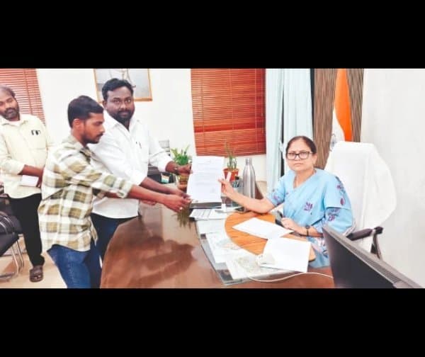 ఫీజు బకాయిలు విడుదల చేయాలి