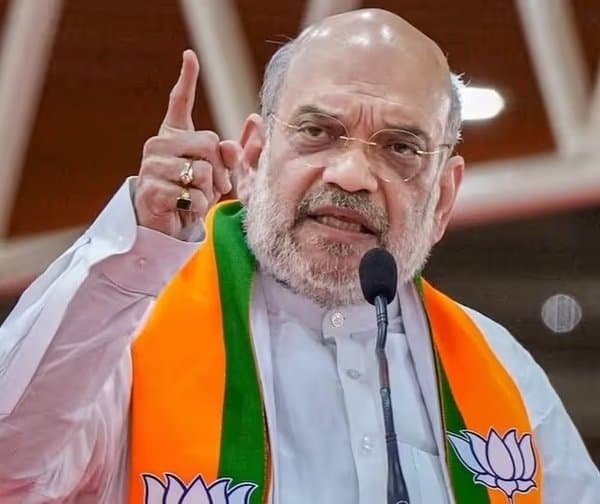 పుస్తకాలతోనే వ్యక్తిత్వ వికాసం: అమిత్ షా