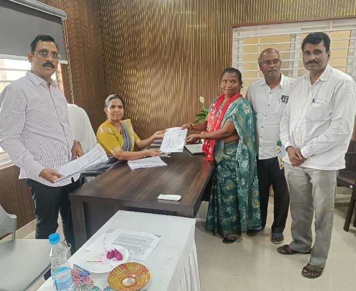 నరసాపురం ZPTC బరిలో ఆరుగురు - Udayam