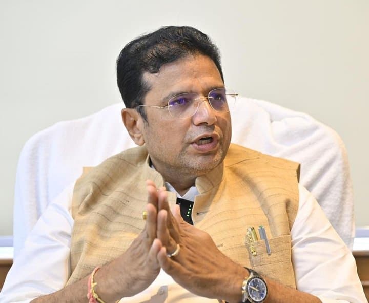 సెప్టెంబర్ 1 నుంచి ప్రభుత్వ కార్యాలయాల్లో టీ-ఫైబర్ సేవలు