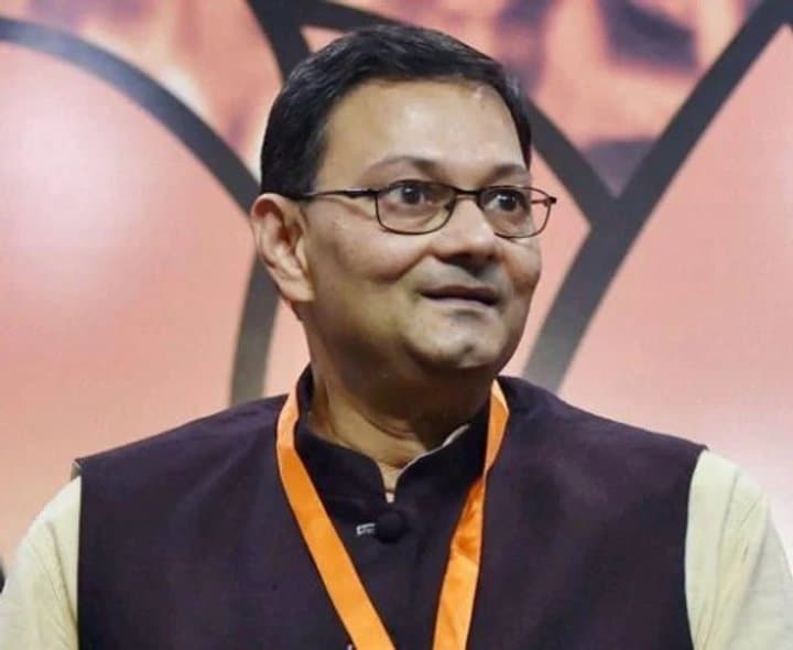 తృణమూల్‌కు చంద్రబోస్‌ రాజీనామా - Udayam Digital
