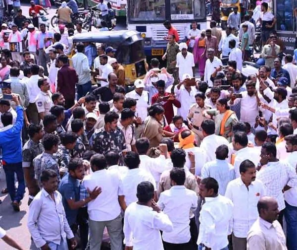 సిరిసిల్లలో బీఆర్‌ఎస్‌, బీజేపీ ఘర్షణ: పోలీసుల లాఠీచార్జ్‌! - Udayam Digital