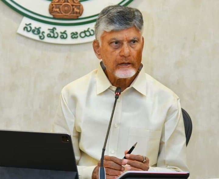 రోడ్డు ప్రమాదంలో డీసీపీ కుమార్తె మృతి