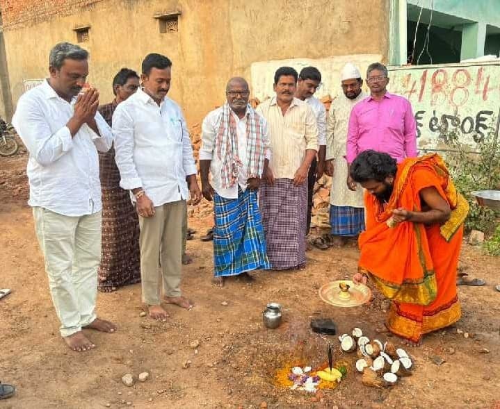 రంగసముద్రంలో కోటి రూపాయలతో రోడ్ల నిర్మాణం - Udayam