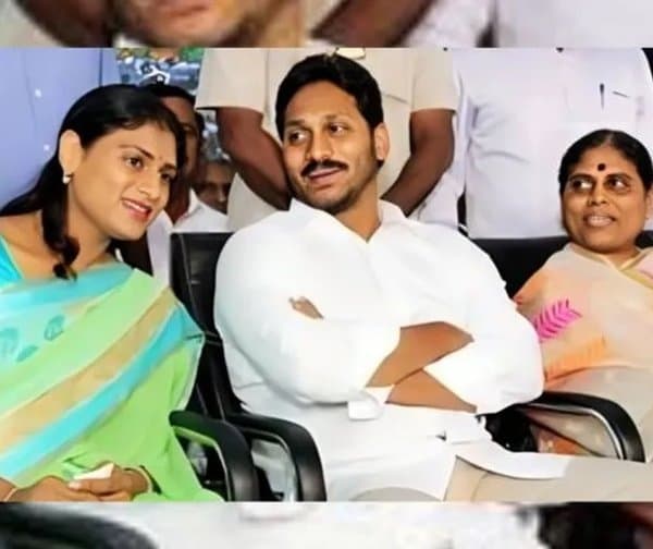 ఒకే వేదికపైకి వైఎస్సార్ ఫ్యామిలీ?