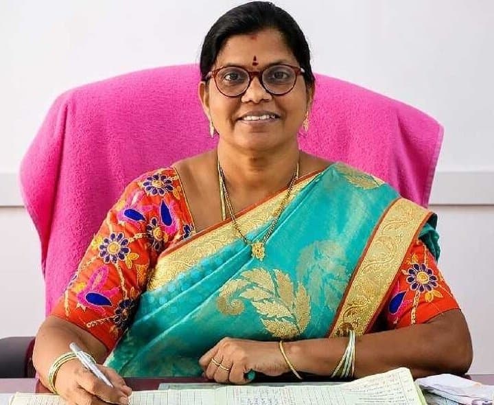 లాంగ్‌టర్మ్‌ నీట్‌ శిక్షణకు దరఖాస్తుల ఆహ్వానం