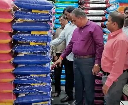 హైదరాబాద్‌లో అక్రమ బియ్యం నిల్వలపై అధికారుల మెరుపు దాడులు