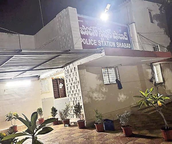 పోక్సో కేసులో లంచం: ఎస్సై సస్పెండ్