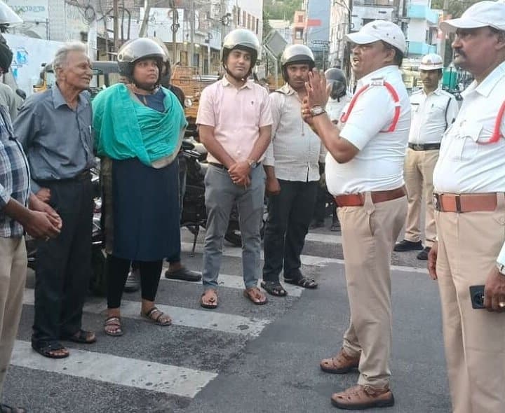 హెల్మెట్‌ డ్రైవ్‌తో తగ్గిన రోడ్డు ప్రమాదాలు
