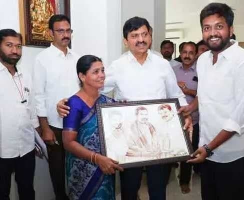 రక్తం దిద్దిన అభిమానం