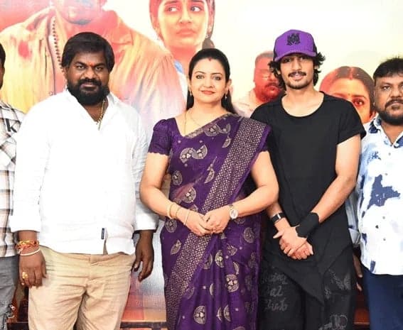 హౌస్‌ఫుల్స్‌తో ‘అనకాపల్లి’ దూకుడు