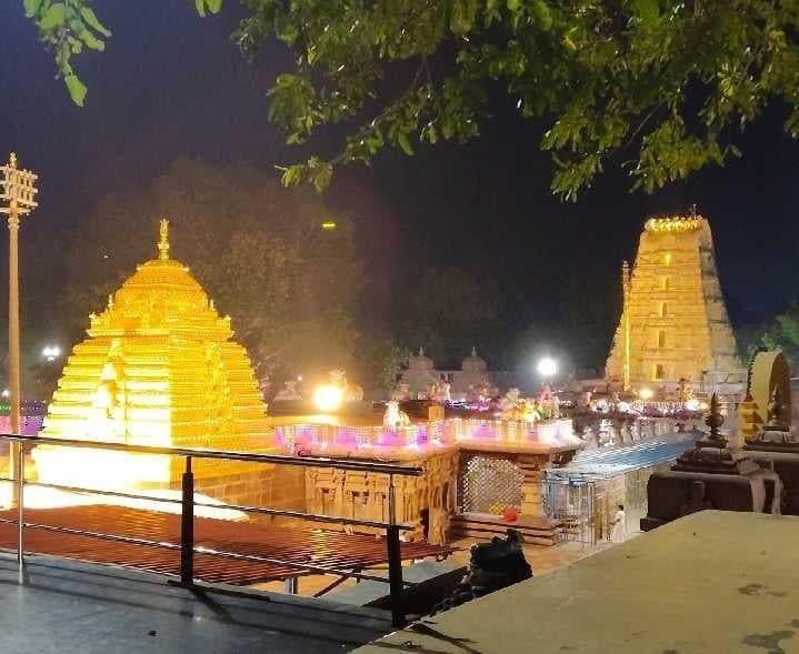 శ్రీశైలంలో నేటి ప్రత్యేక సేవలు ఇవే - Udayam