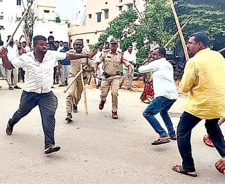 పుంగనూరులో నామినేషన్ల వేళ ఘర్షణలు