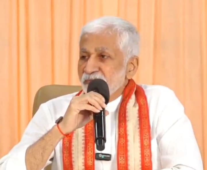 సజ్జల వల్లే YCP నాశనం: విజయసాయి