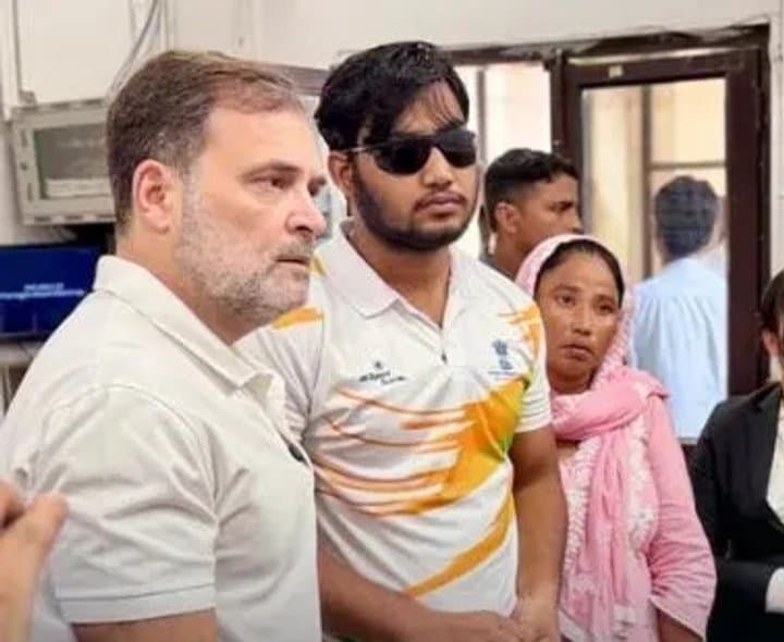 ఎఫ్‌ఐఆర్‌తో ధర్నా విరమణ