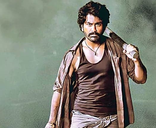గంగగా 'శర్వా' మాస్‌ లుక్‌