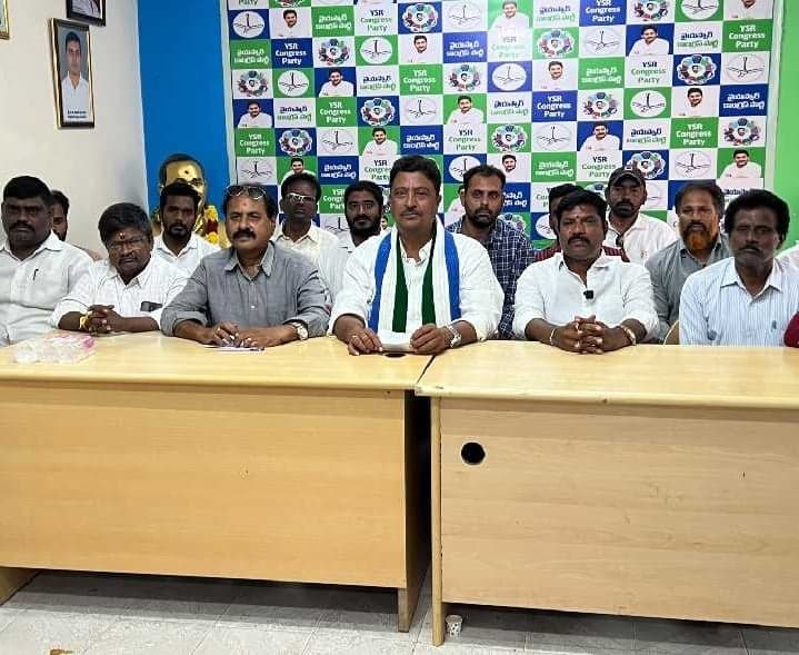 మదనపల్లెకు న్యాయం చేయాలి: నిసార్ - Udayam