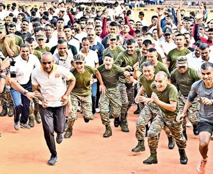 కార్గిల్‌ వీరులకు నివాళులు - Udayam Digital