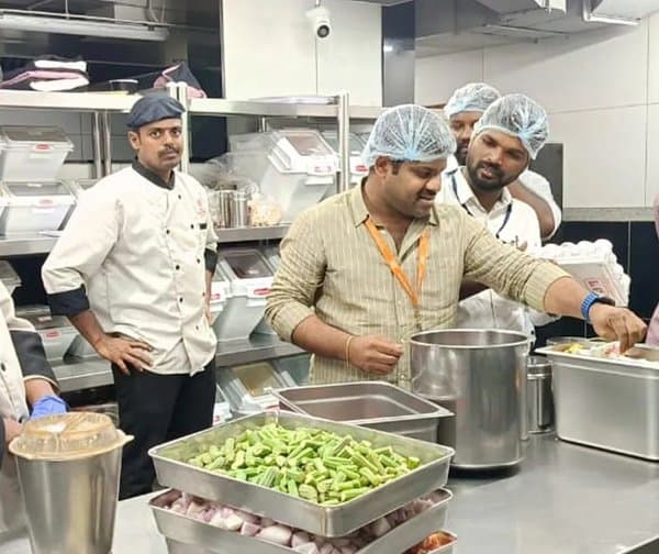 కూకట్‌పల్లి రెస్టారెంట్లలో ఫుడ్ సేఫ్టీ దాడులు