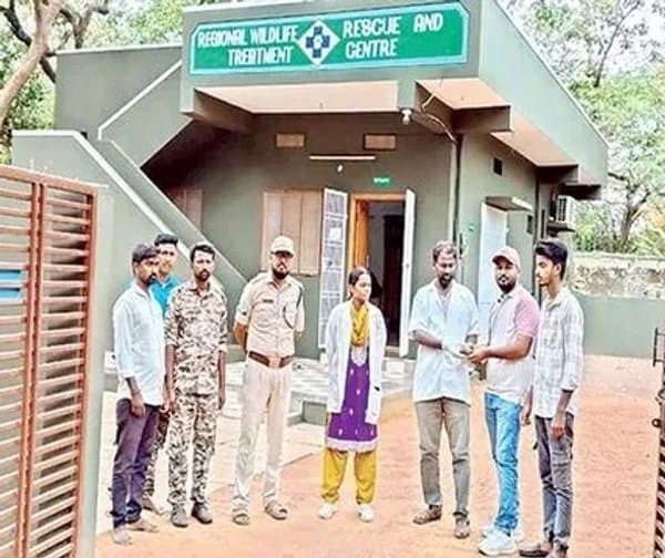 ఆత్మకూరులో అరుదైన నక్షత్ర తాబేలు దొరికింది