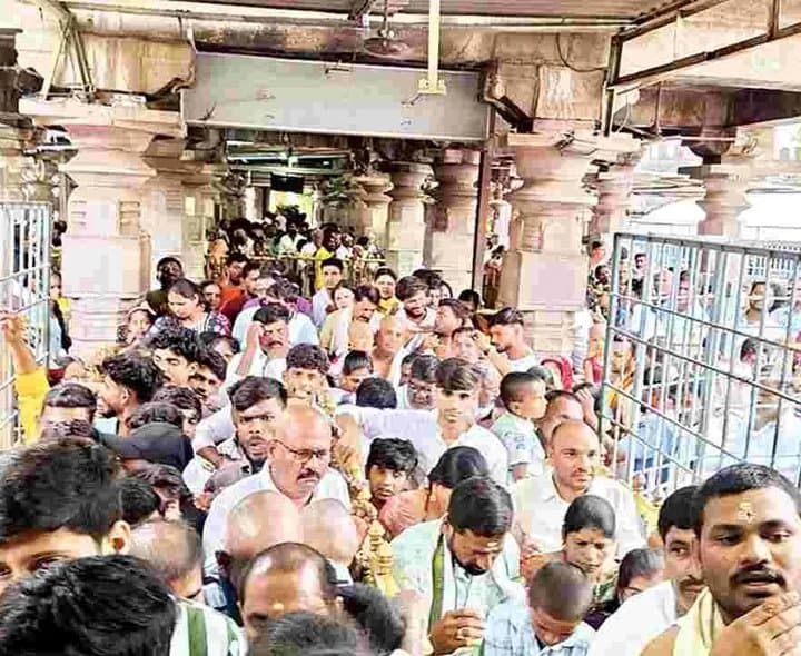 శ్రీశైల క్షేత్రంలో పెరిగిన భక్తుల రద్దీ