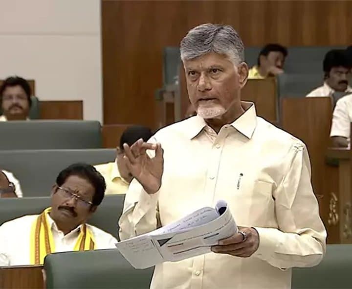మెగా డీఎస్సీపై చంద్రబాబు కీలక వ్యాఖ్యలు