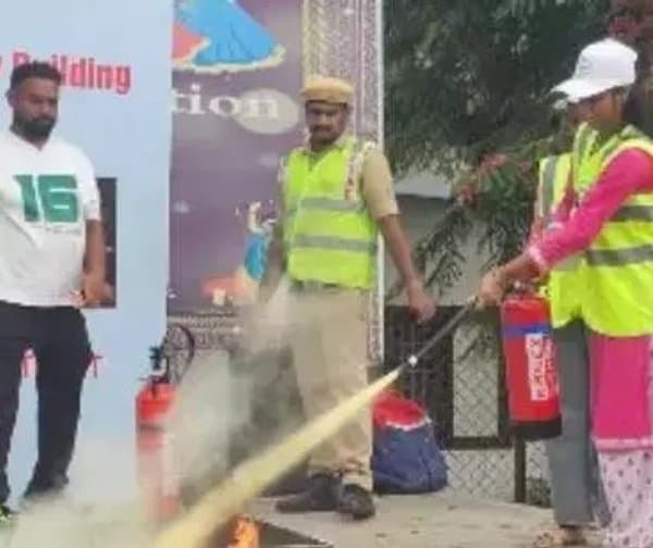 పాఠశాలల పాలనలో ఫైర్ సేఫ్టీ తప్పనిసరి