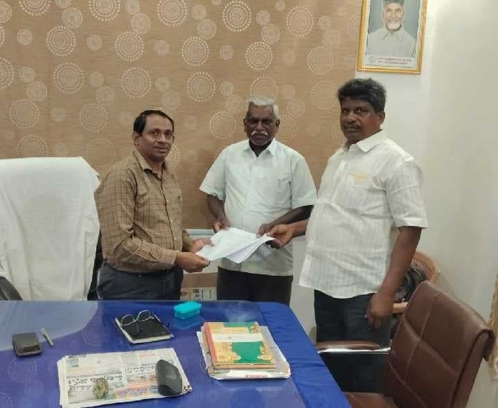 కలకడలో చేనేత పథకాలపై విచారణకు డిమాండ్ - Udayam