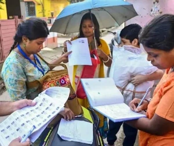 ఓటర్ల సవరణపై గందరగోళం