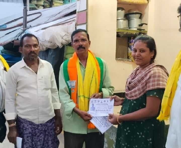 హోసూరులో ఎంపీటీసీ అభ్యర్థి ప్రచారం - Udayam