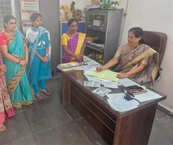 కేశవపట్నంలో కేజీబీవీని సందర్శించిన జీసీడీవో - Udayam Digital