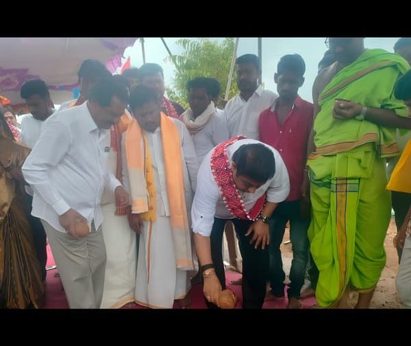 రాజీవ్ తండాలో ఆలయాల భూమి పూజ - Udayam Digital