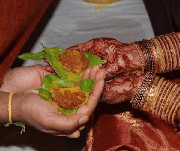 చొప్పదండిలో హైడ్రామా: పెళ్లి మండపానికి ప్రియురాలు రావడంతో షాక్! - Udayam Digital