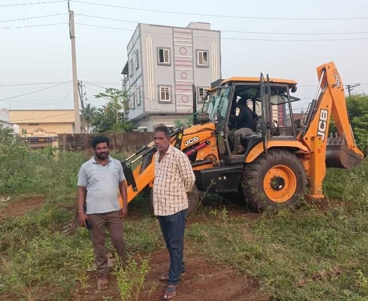సామర్లకోటలో ప్రభుత్వ కార్యాలయాల శుభ్రత - Udayam