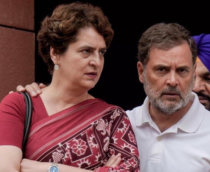 ఢిల్లీలో నిరసనలు.. రాహుల్, ప్రియాంకపై FIR నమోదు