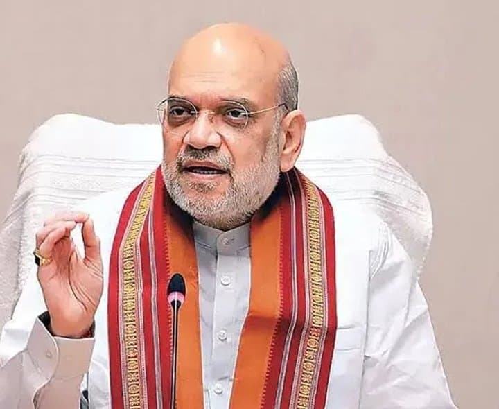 చొరబాట్లపై అమిత్ షా కీలక వ్యాఖ్యలు - Udayam