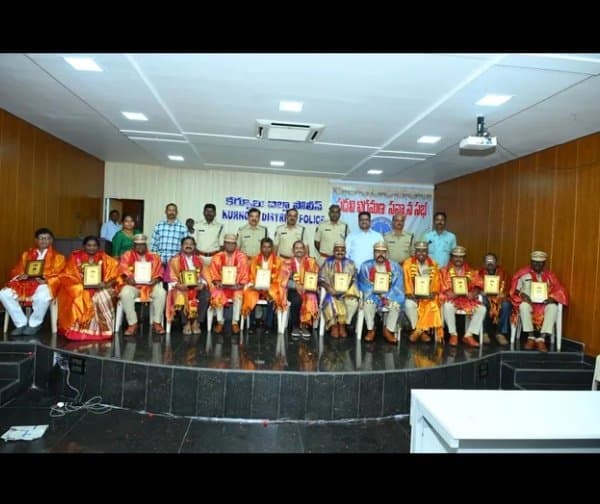 కర్నూలులో పదవీ విరమణ పొందిన అధికారులకు సన్మానం