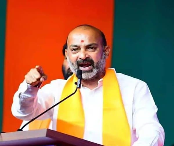 కాంగ్రెస్, బీఆర్ఎస్ పై మండిపడ్డ బండి