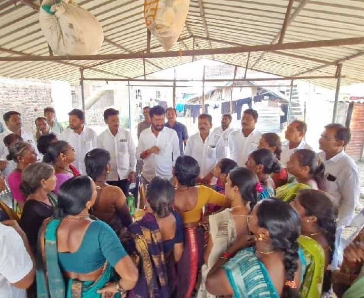 కమ్యూనిటీ హాల్ నిర్మాణానికి కృషి చేస్తా: ఎమ్మెల్యే - Udayam