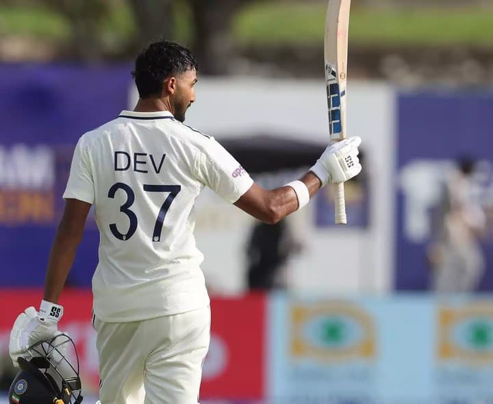 భారత్‌ బ్యాటింగ్‌పై హర్షా భోగ్లే విమర్శలు