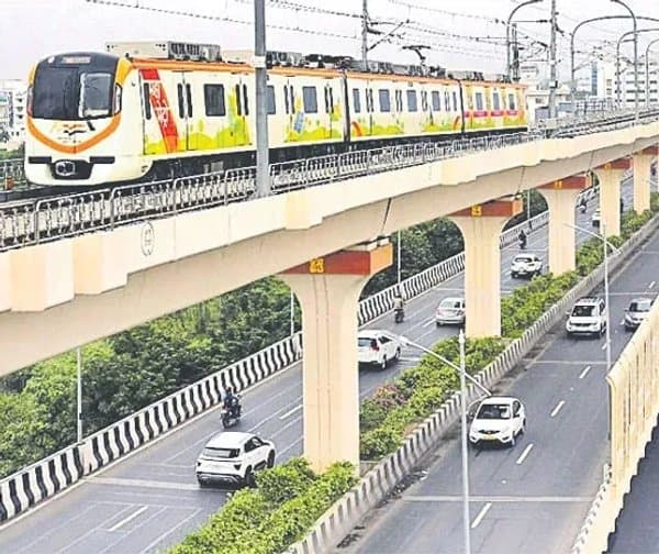 ఎల్‌బీనగర్ డబుల్ డెక్కర్ మెట్రో డౌటే