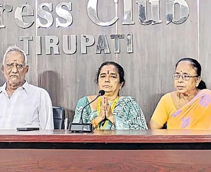 తిరుపతిలో మరో టీడీపీ నేత కబ్జా